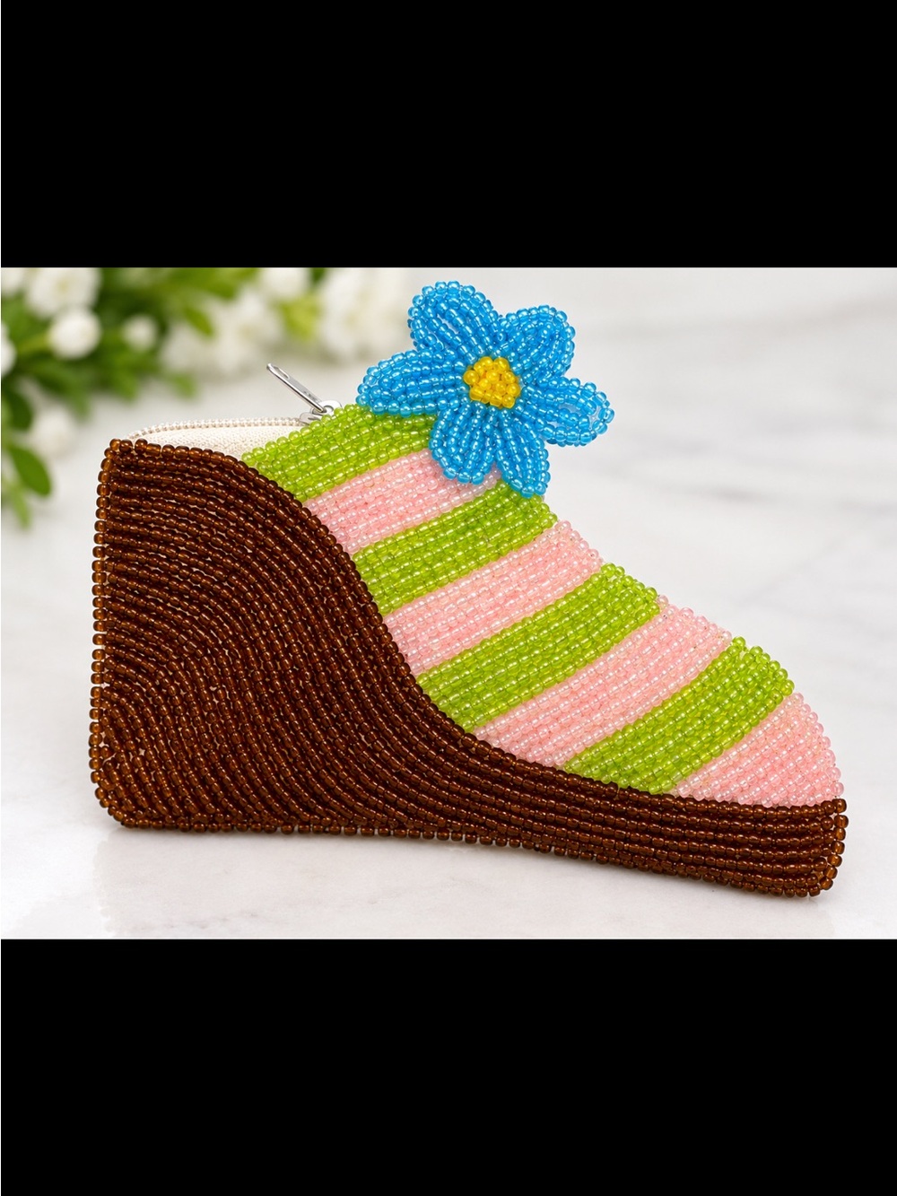 Handmade Beaded Shoe-Shaped Coin Purse – Pink & Green with Blue Flower